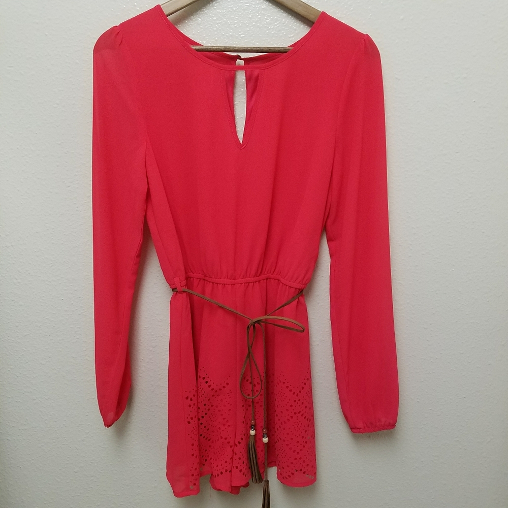 SHE AND SKY LONG SLEEVE SHORT ROMPER